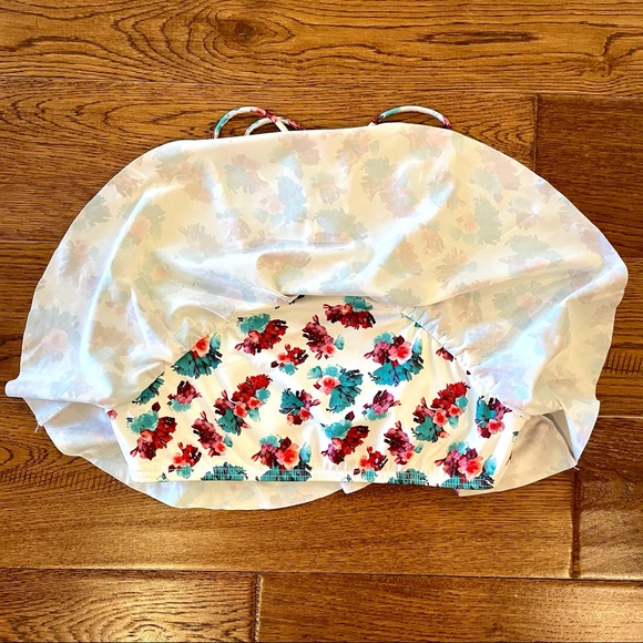 New Lovers + Friends Flower Halter Bikini Top - Picture 3 of 5